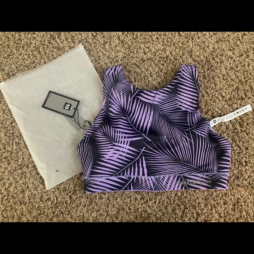 NWT CHESTEE Sports bra size 10